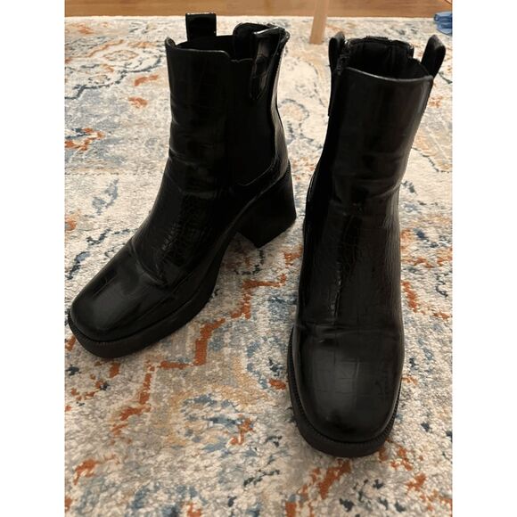 Nasty Gal Faux Croc Chelsea Boot - Picture 1 of 7